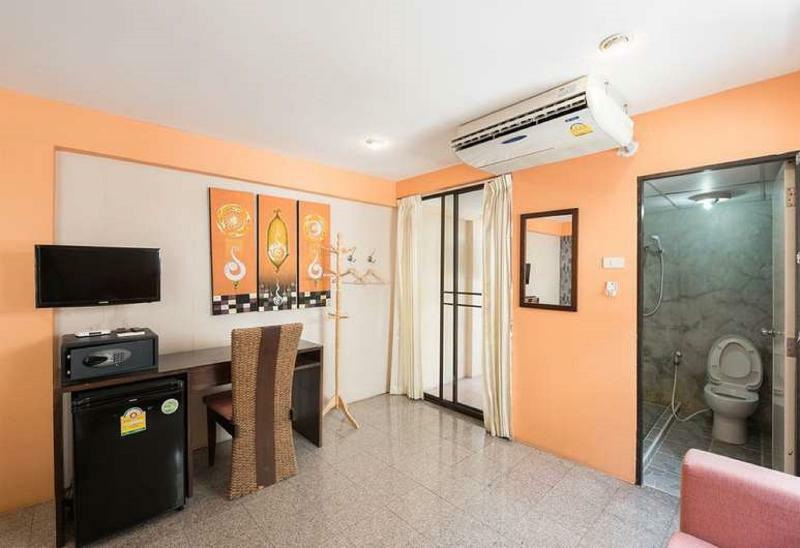 Oyo 110 Old Town Hotel بانكوك المظهر الخارجي الصورة