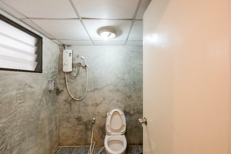 Oyo 110 Old Town Hotel بانكوك المظهر الخارجي الصورة